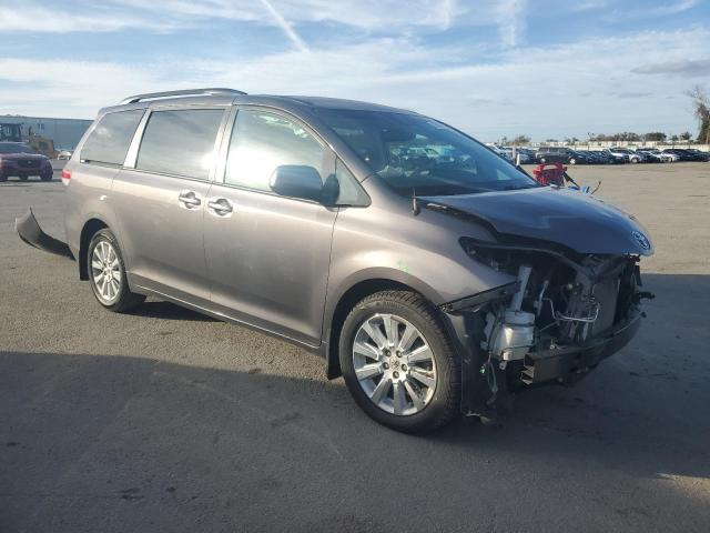 5TDJK3DC3CS038912 - 2012 TOYOTA SIENNA LE SILVER photo 4