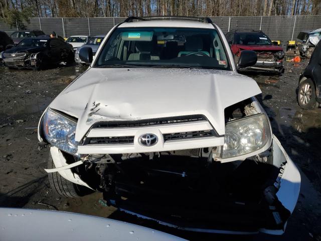 JTEBU14R340050601 - 2004 TOYOTA 4RUNNER SR5 WHITE photo 5