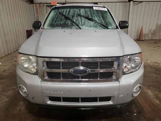 1FMCU93188KB26161 - 2008 FORD ESCAPE XLT SILVER photo 5