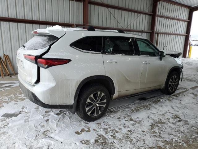 5TDGZRBH2NS180632 - 2022 TOYOTA HIGHLANDER XLE WHITE photo 3