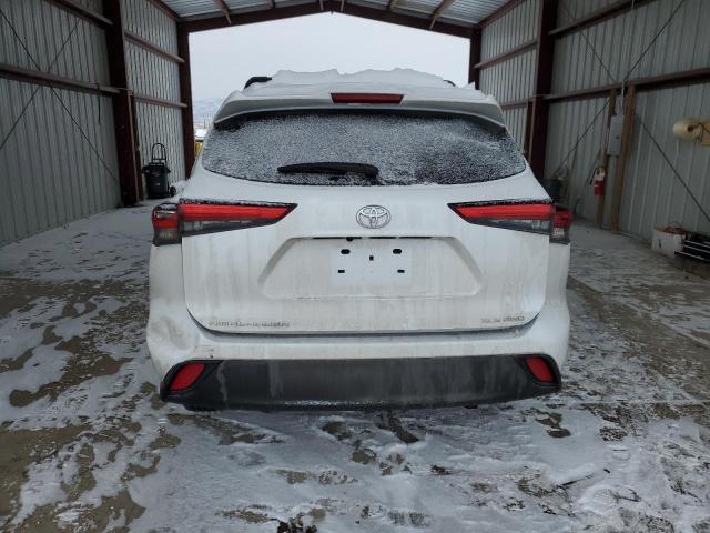 5TDGZRBH2NS180632 - 2022 TOYOTA HIGHLANDER XLE WHITE photo 6