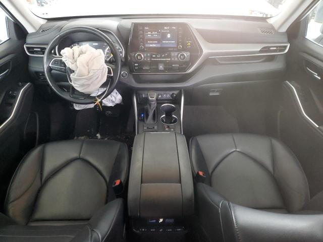 5TDGZRBH2NS180632 - 2022 TOYOTA HIGHLANDER XLE WHITE photo 8