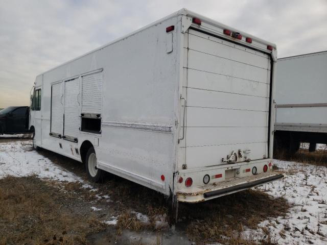 4UZAAP3W04CM43793 - 2004 FREIGHTLINER CHASSIS M WHITE photo 2