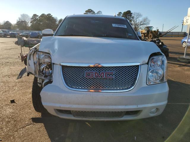 1GKUKEEF2AR289096 - 2010 GMC YUKON DENALI WHITE photo 5