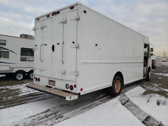 4UZA4FA49XCA64140 - 1999 FREIGHTLINER CHASSIS M LINE WALK-IN VAN WHITE photo 3