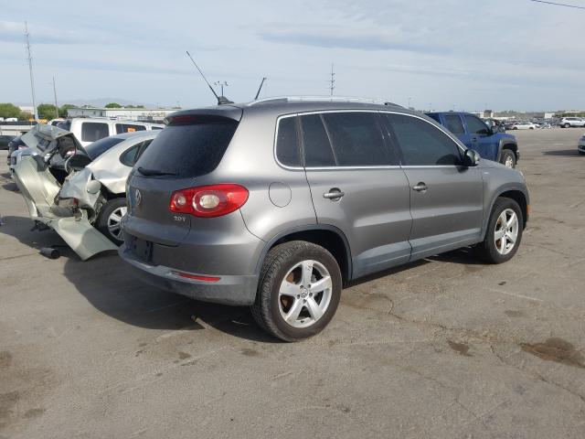 WVGAV7AX8AW533430 - 2010 VOLKSWAGEN TIGUAN S  photo 4