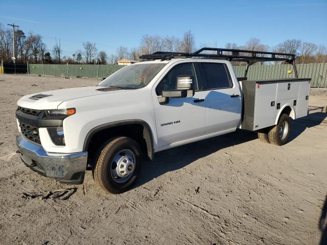 1GB4WRE7XNF320834 - 2022 CHEVROLET SILVERADO C3500 WHITE photo 1