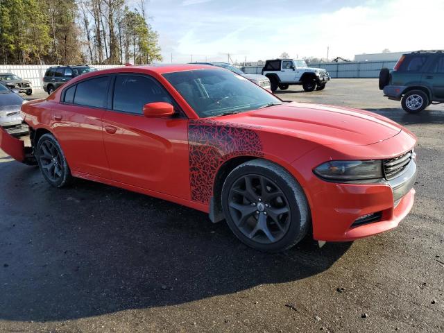 2C3CDXHG8HH643865 - 2017 DODGE CHARGER SXT RED photo 4