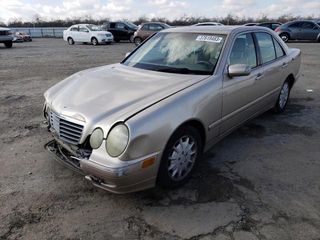 WDBJF65J1YB137017 - 2000 MERCEDES-BENZ E 320 BEIGE photo 1