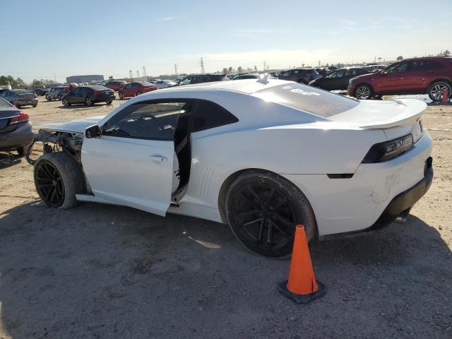 2G1FD1E36F9149379 - 2015 CHEVROLET CAMARO LT WHITE photo 2