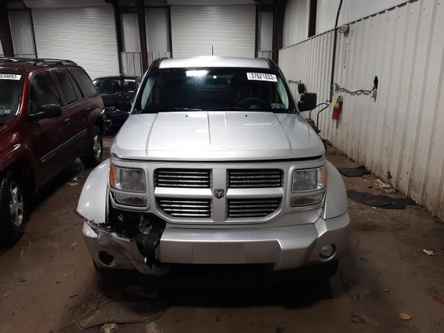 1D4PU4GK0BW598725 - 2011 DODGE NITRO HEAT SILVER photo 5