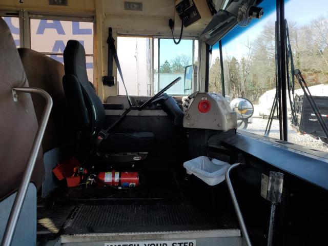 4DRBJABN94A968565 - 2004 IC CORPORATION 3000 ყვითელი ფოტო 5