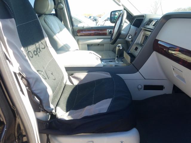 5LMFU28505LJ21801 - 2005 LINCOLN NAVIGATOR  照片 5