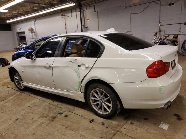 WBAPK7C59AA462476 - 2010 BMW 328 XI WHITE photo 2