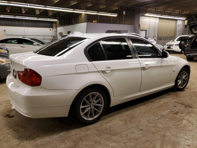 WBAPK7C59AA462476 - 2010 BMW 328 XI WHITE photo 3