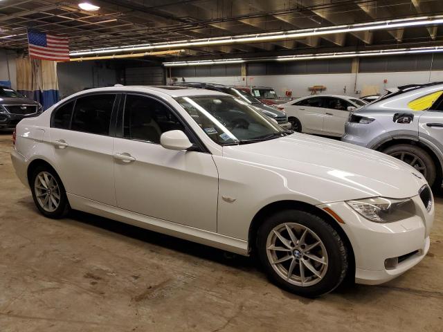 WBAPK7C59AA462476 - 2010 BMW 328 XI WHITE photo 4