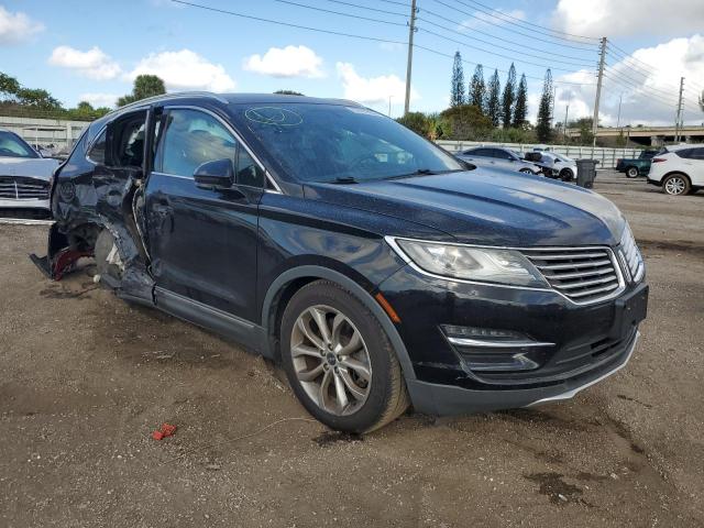 5LMCJ2C9XGUJ23736 - 2016 LINCOLN MKC SELECT BLACK photo 4