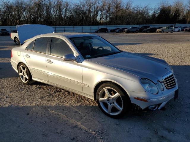 WDBUF56X58B304313 - 2008 MERCEDES-BENZ E 350 SILVER photo 4