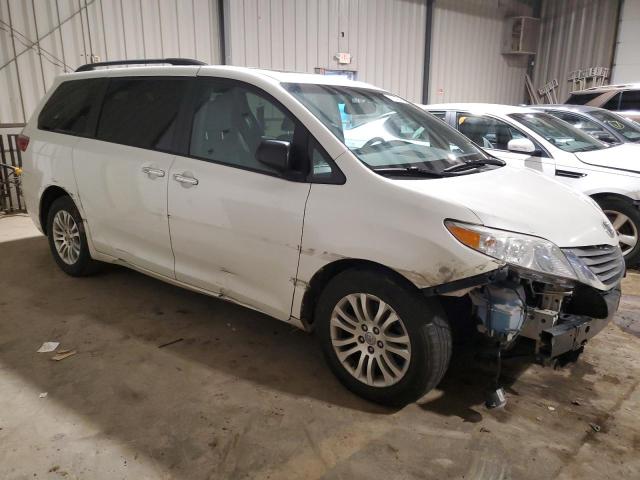 5TDYZ3DC3HS848297 - 2017 TOYOTA SIENNA XLE WHITE photo 4