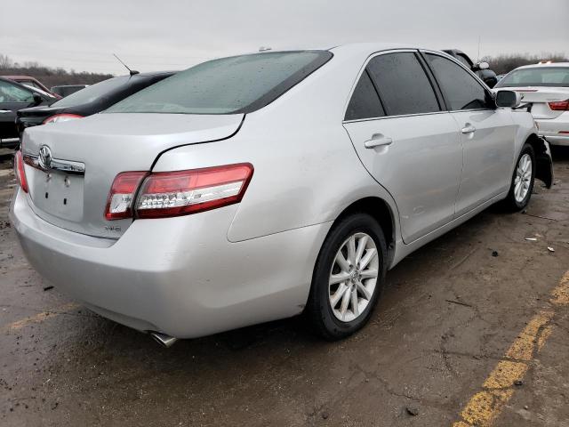 4T1BF3EK2AU062606 - 2010 TOYOTA CAMRY SILVER photo 3