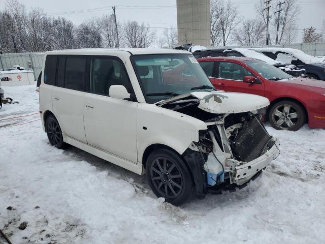 JTLKT324864037692 - 2006 TOYOTA SCION XB WHITE photo 4