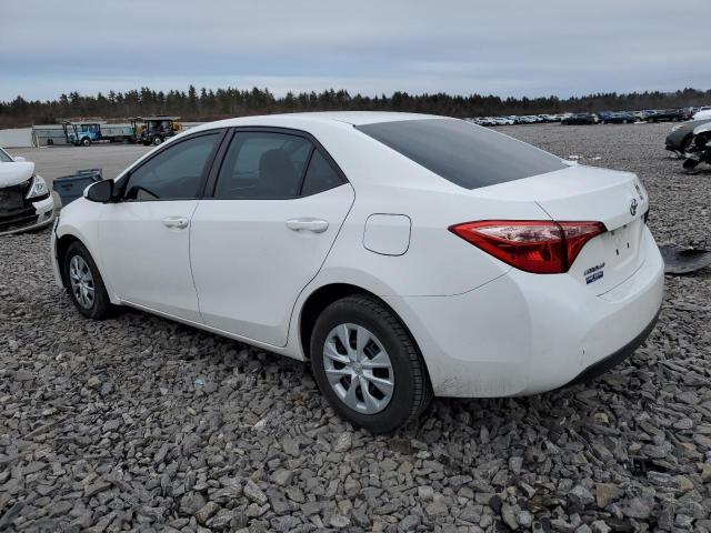 5YFBURHEXJP786141 - 2018 TOYOTA COROLLA L WHITE photo 2