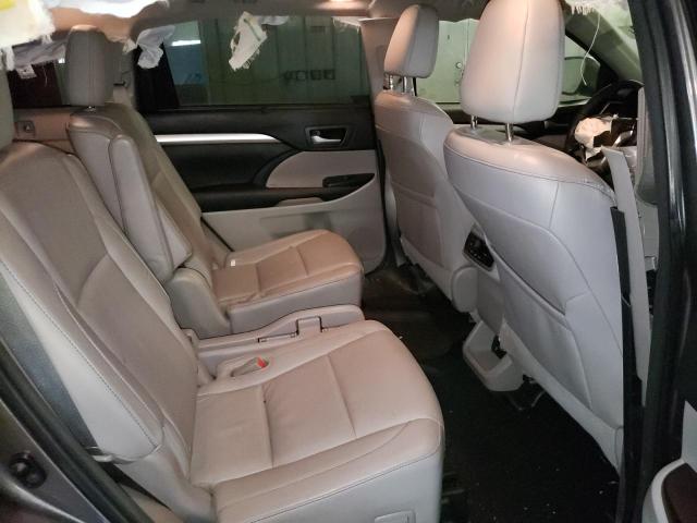 5TDKKRFH3FS089167 - 2015 TOYOTA HIGHLANDER XLE GRAY photo 11