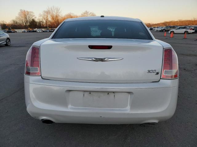 2C3CCABG9DH708144 - 2013 CHRYSLER 300 S WHITE photo 6