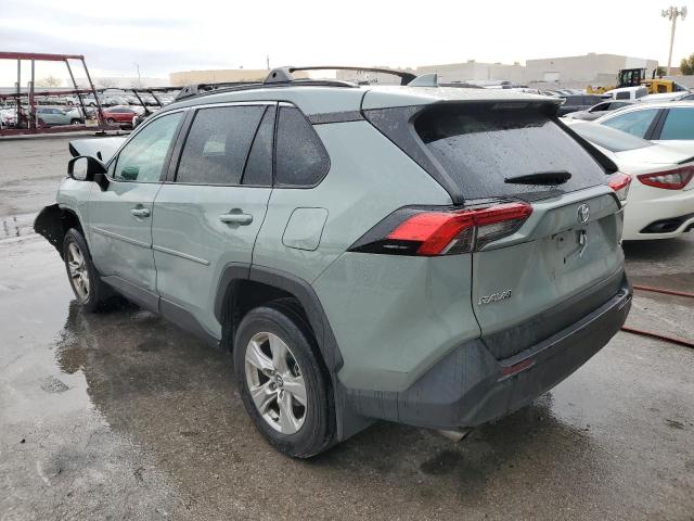 2T3W1RFV3LW082546 - 2020 TOYOTA RAV4 XLE GRAY photo 2