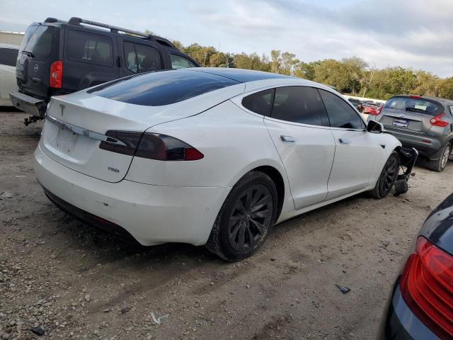 5YJSA1E22JF295465 - 2018 TESLA MODEL S WHITE photo 3