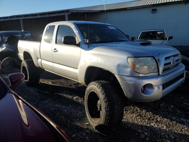 5TETU62N17Z366573 - 2007 TOYOTA TACOMA PRERUNNER ACCESS CAB SILVER photo 4