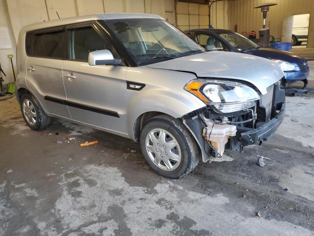 KNDJT2A57D7768170 - 2013 KIA SOUL SILVER photo 4