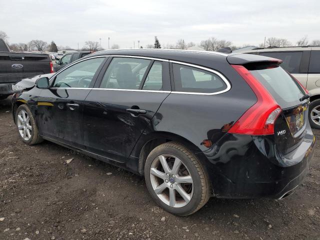 YV140MEK2H1333125 - 2017 VOLVO V60 T5 PREMIER BLACK photo 2