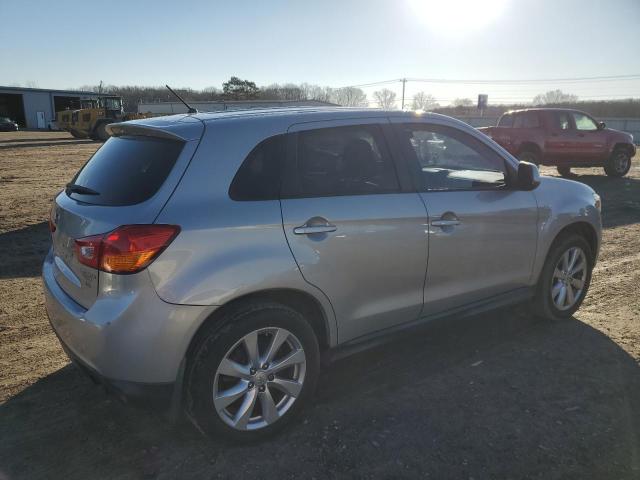 4A4AP3AW6FE041242 - 2015 MITSUBISHI OUTLANDER ES SILVER photo 3