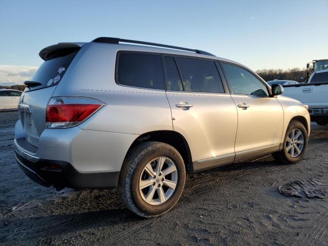 5TDZK3EH1DS124962 - 2013 TOYOTA HIGHLANDER BASE SILVER photo 3