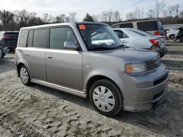 JTLKT324564107973 - 2006 TOYOTA SCION XB SILVER photo 4