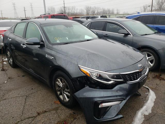 5XXGT4L36LG382878 - 2020 KIA OPTIMA LX GRAY photo 4