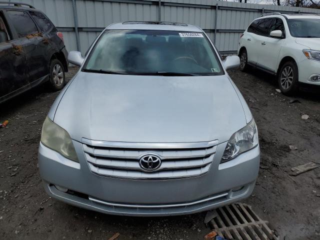 4T1BK36B26U134258 - 2006 TOYOTA AVALON XL GRAY photo 5