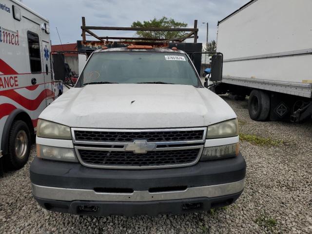 1GBJC34U07E140562 - 2007 CHEVROLET SILVERADO C3500 WHITE photo 5