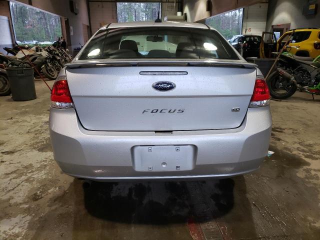 1FAHP3FN3BW175495 - 2011 FORD FOCUS SE SILVER photo 6