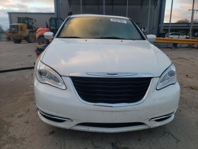 1C3CCBAB6EN210794 - 2014 CHRYSLER 200 LX WHITE photo 5