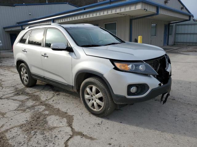 5XYKT3A10BG172860 - 2011 KIA SORENTO BASE SILVER photo 4