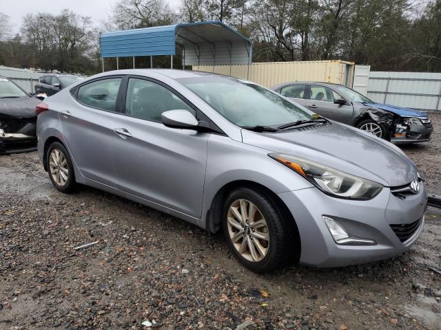 5NPDH4AE0GH689370 - 2016 HYUNDAI ELANTRA SE SILVER photo 4