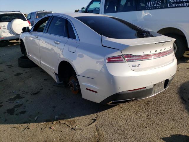 3LN6L5MU2HR634204 - 2017 LINCOLN MKZ HYBRID RESERVE WHITE photo 2