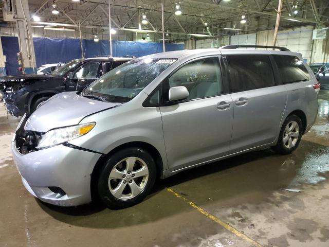 2013 TOYOTA SIENNA LE, 