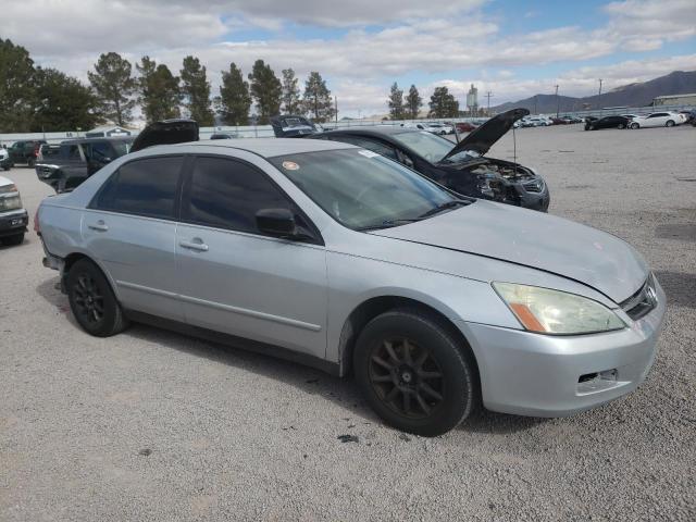 1HGCM56137A170552 - 2007 HONDA ACCORD VALUE SILVER photo 4