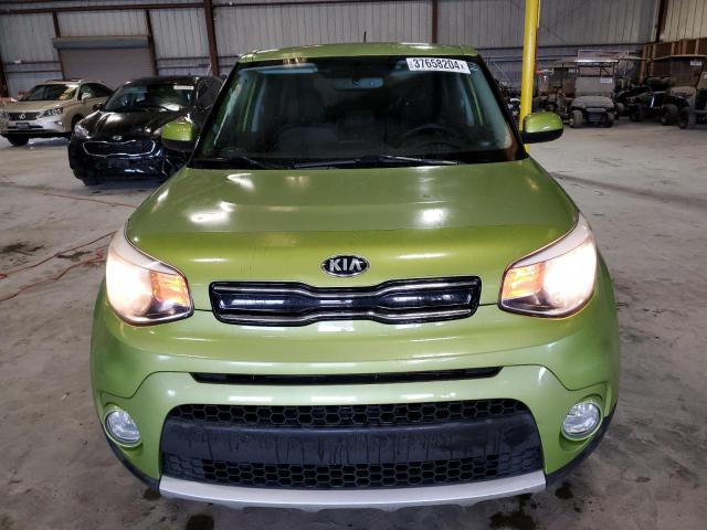 KNDJP3A57H7882587 - 2017 KIA SOUL + GREEN photo 5