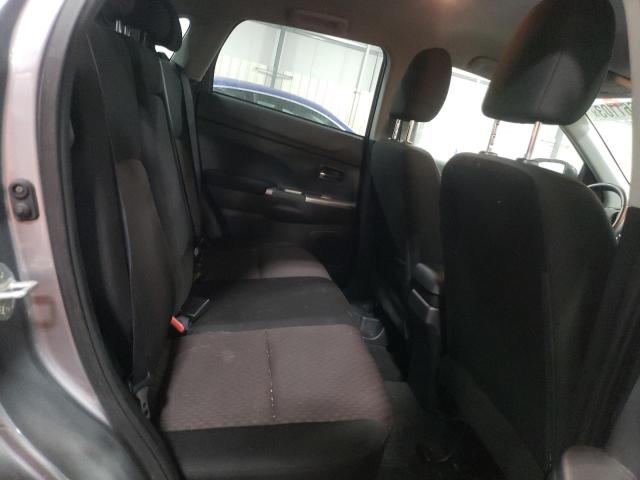 JA4AP4AU9KU021329 - 2019 MITSUBISHI OUTLANDER SE ვერცხლისფერი ფოტო 11