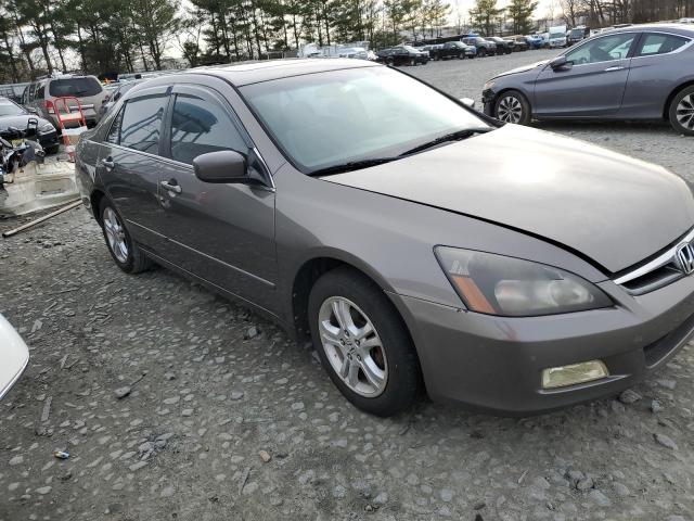 1HGCM56757A220839 - 2007 HONDA ACCORD EX TAN photo 4