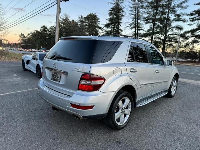 4JGBB8GB8BA648851 - 2011 MERCEDES-BENZ ML 350 4MATIC GRAY photo 3